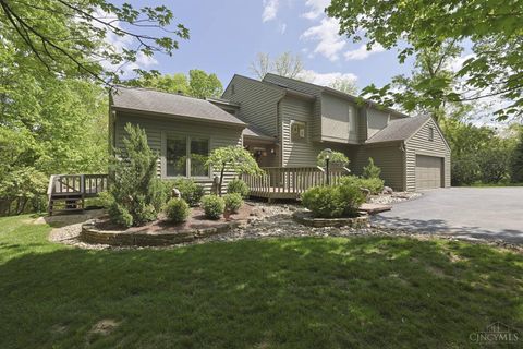 Photo of 26 Trailbridge Drive, Blue Ash, OH 45241 (MLS # 1879162)