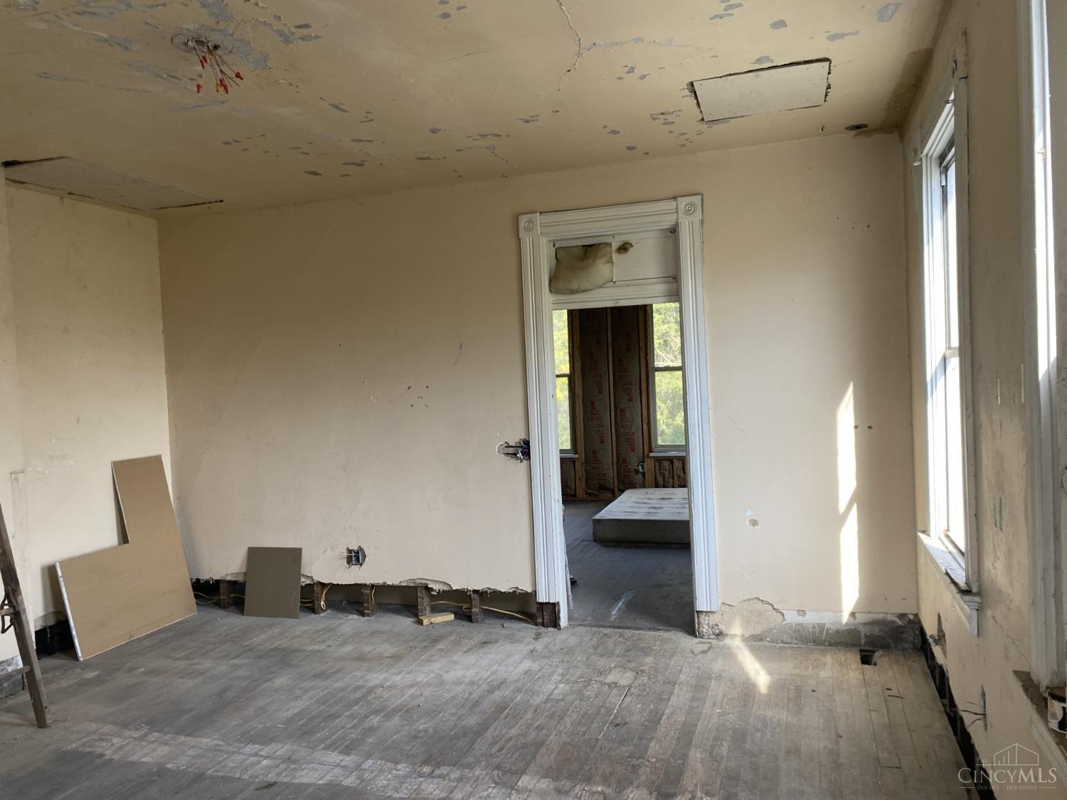 1723 Montrose Street