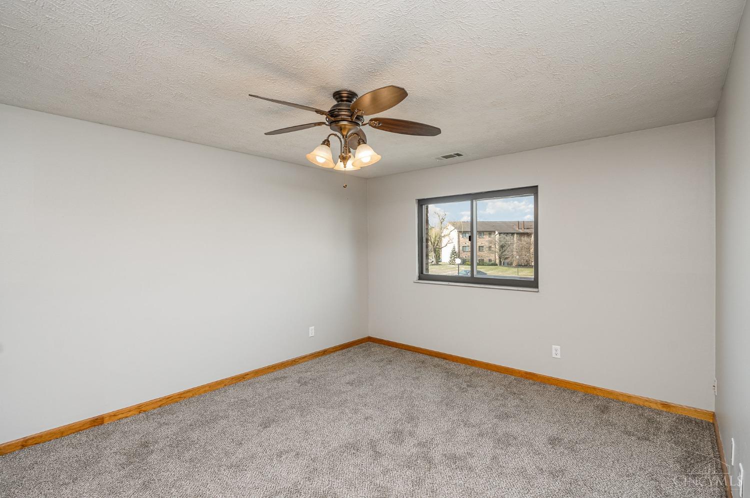 7220 Creekview Drive #8, Colerain Twp, Ohio image 10