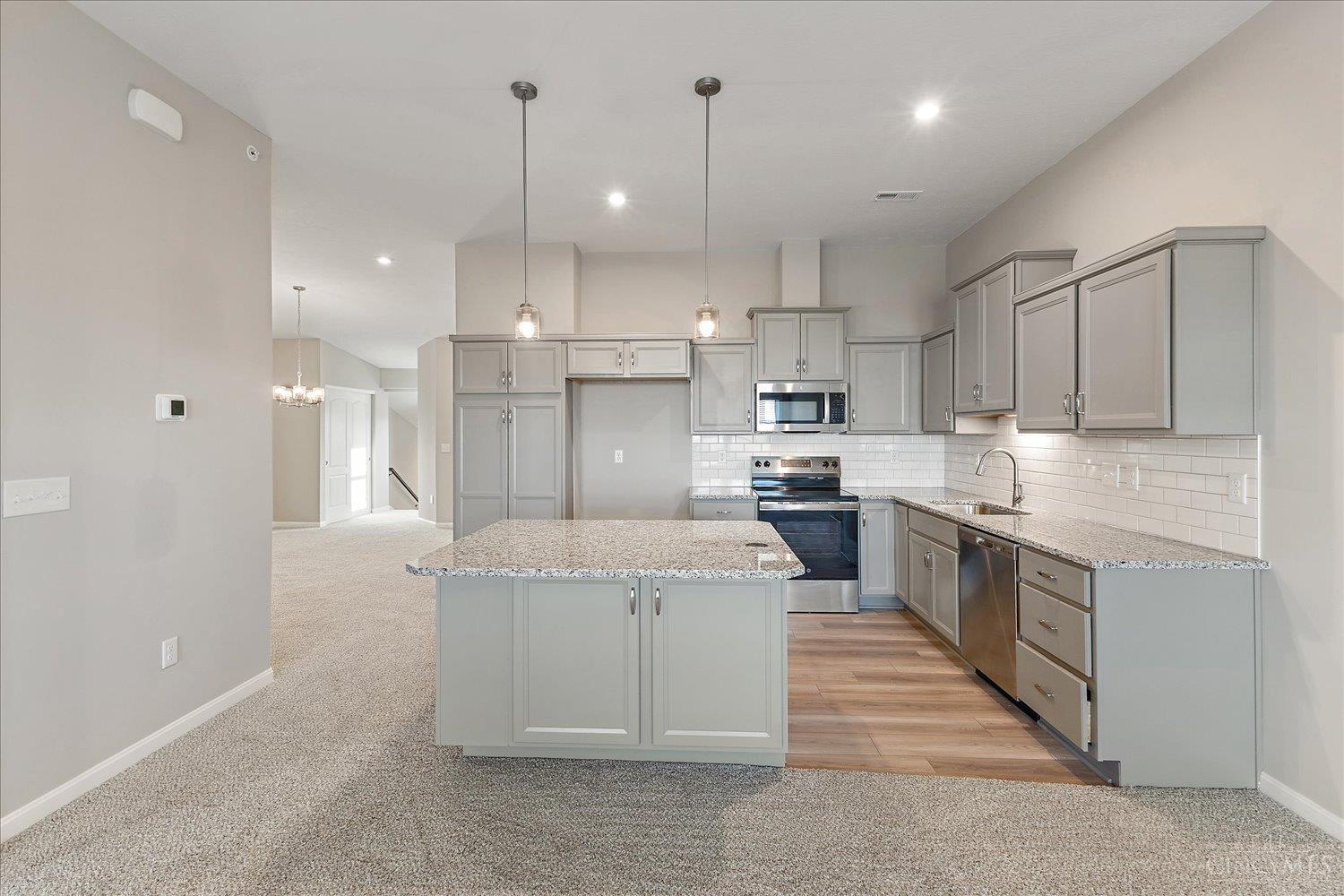 437 Bethpage Way 7-303