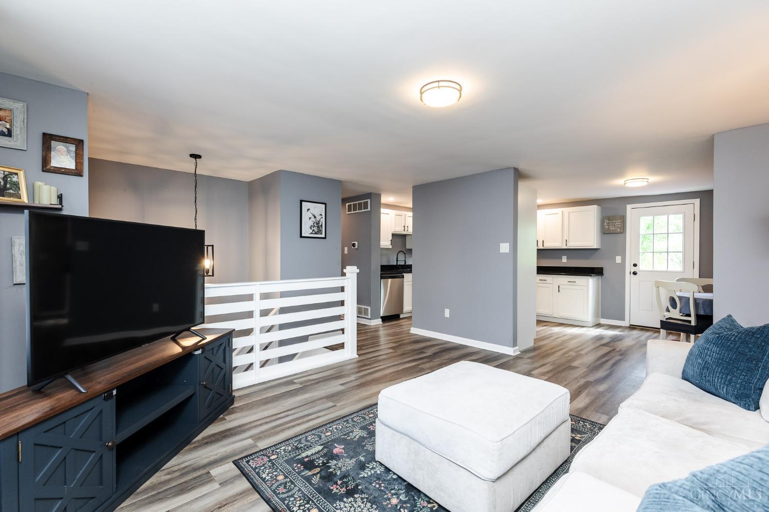 6026 Squirehill Court