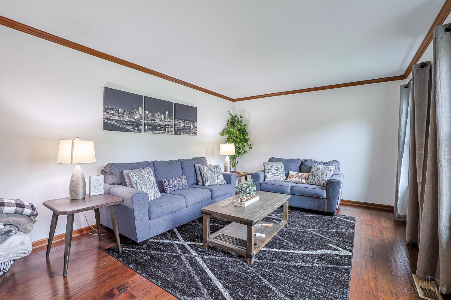 6909 Windwood Drive