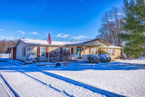 Photo of 424 Mt Zion Road, Seaman, OH 45679 (MLS # 1864998)