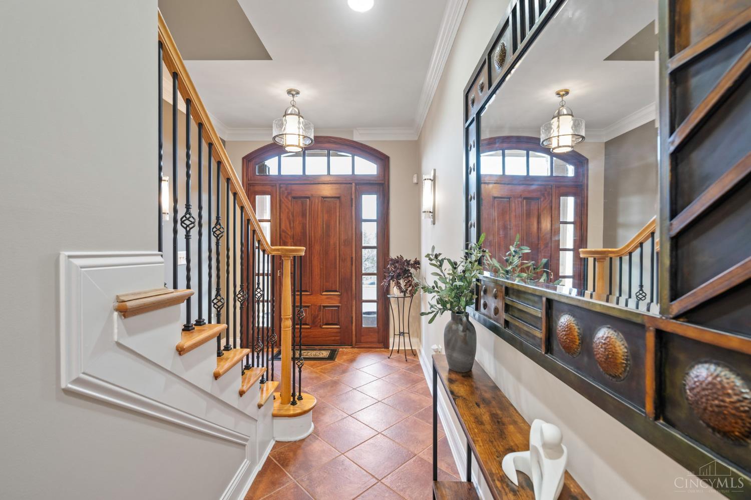 1464 Riverside Drive