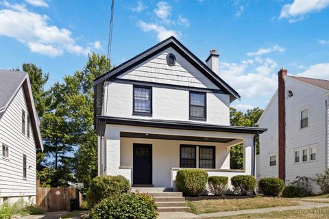 Photo of 3546 Daytona Avenue, Cincinnati, OH 45211 (MLS # 1855671)
