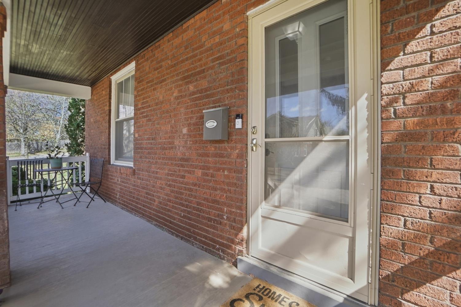 6140 Grand Vista Avenue