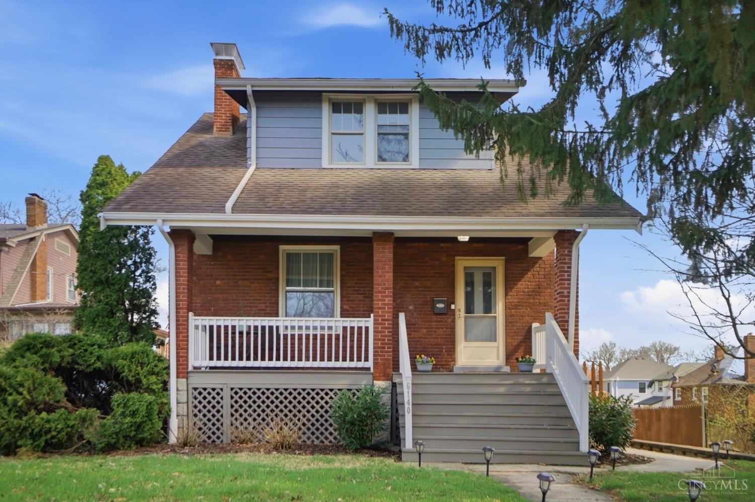 6140 Grand Vista Avenue