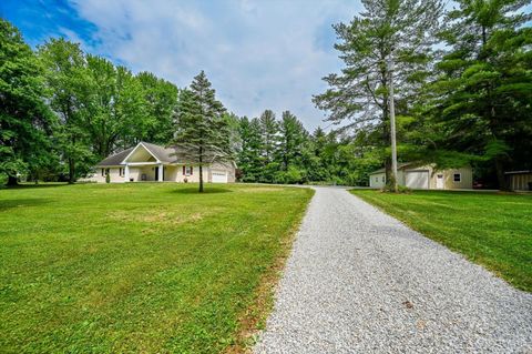 Single Family Residence in Hamilton Twp OH 8330 Maineville Road.jpg