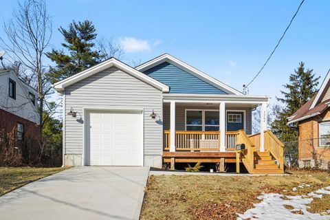 Photo of 3964 Zinsle Avenue, Cincinnati, OH 45213 (MLS # 1869139)