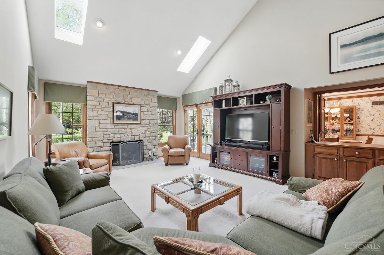 5465 Creek Bend Drive, West Chester, Ohio image 7
