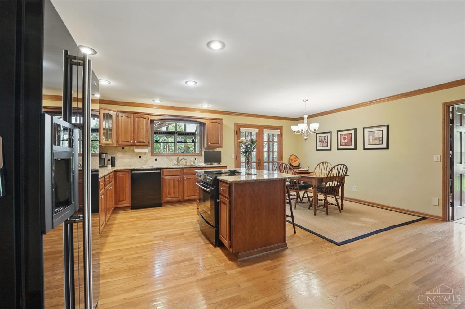 5465 Creek Bend Drive, West Chester, Ohio image 9