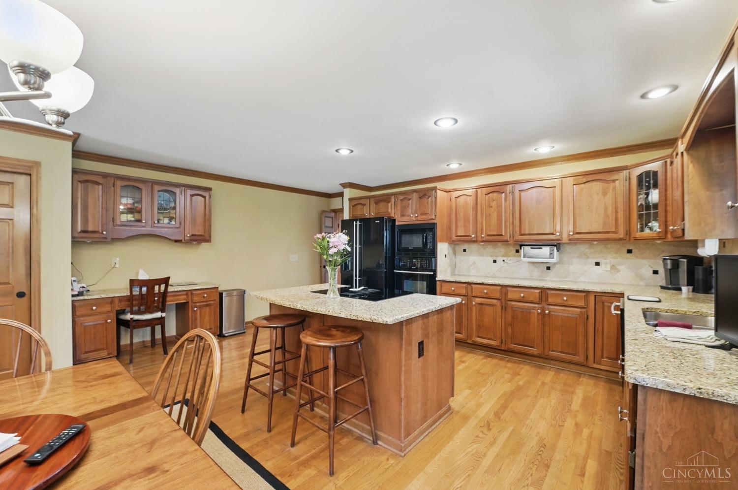 5465 Creek Bend Drive, West Chester, Ohio image 11