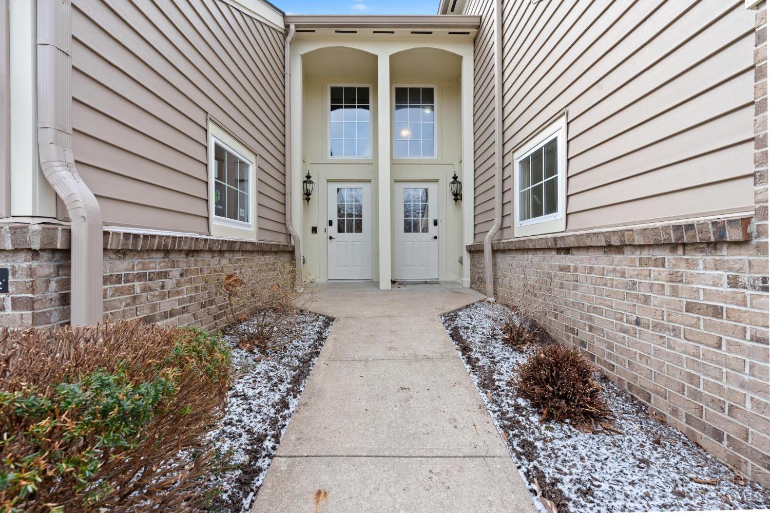 1122 Featherstone Court