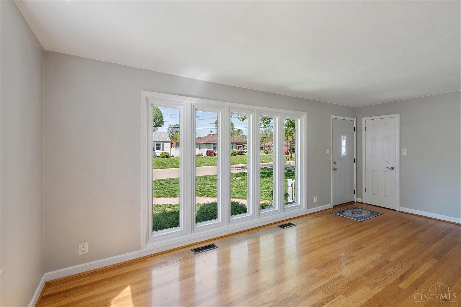 4960 Southview Drive, Fairfield, Ohio image 4