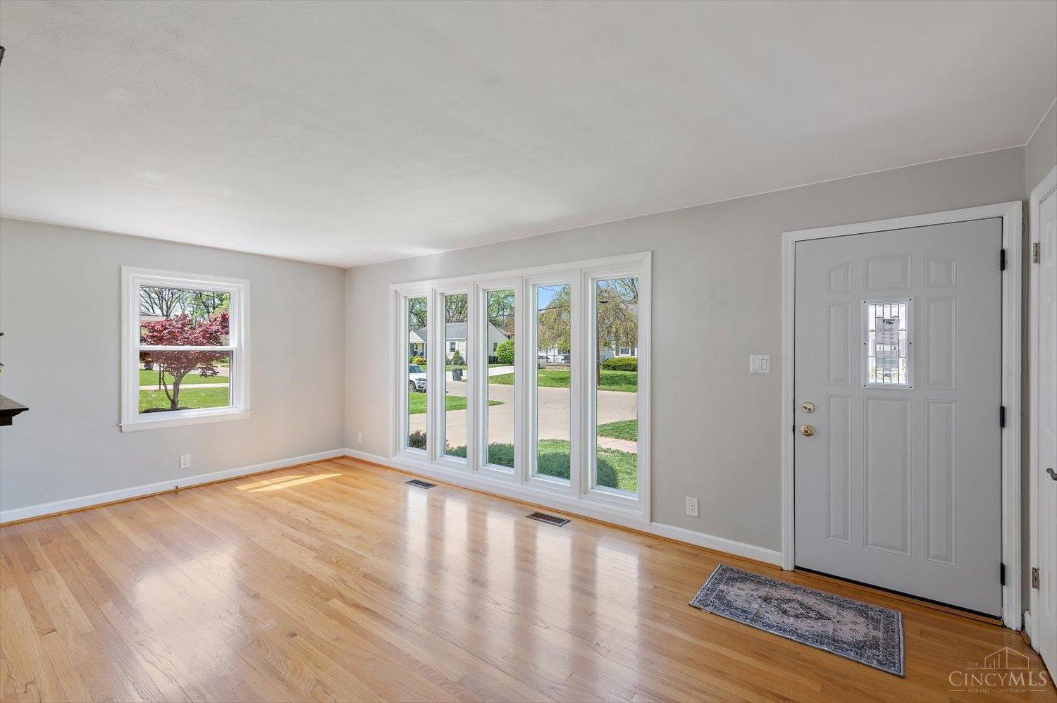 4960 Southview Drive, Fairfield, Ohio image 3