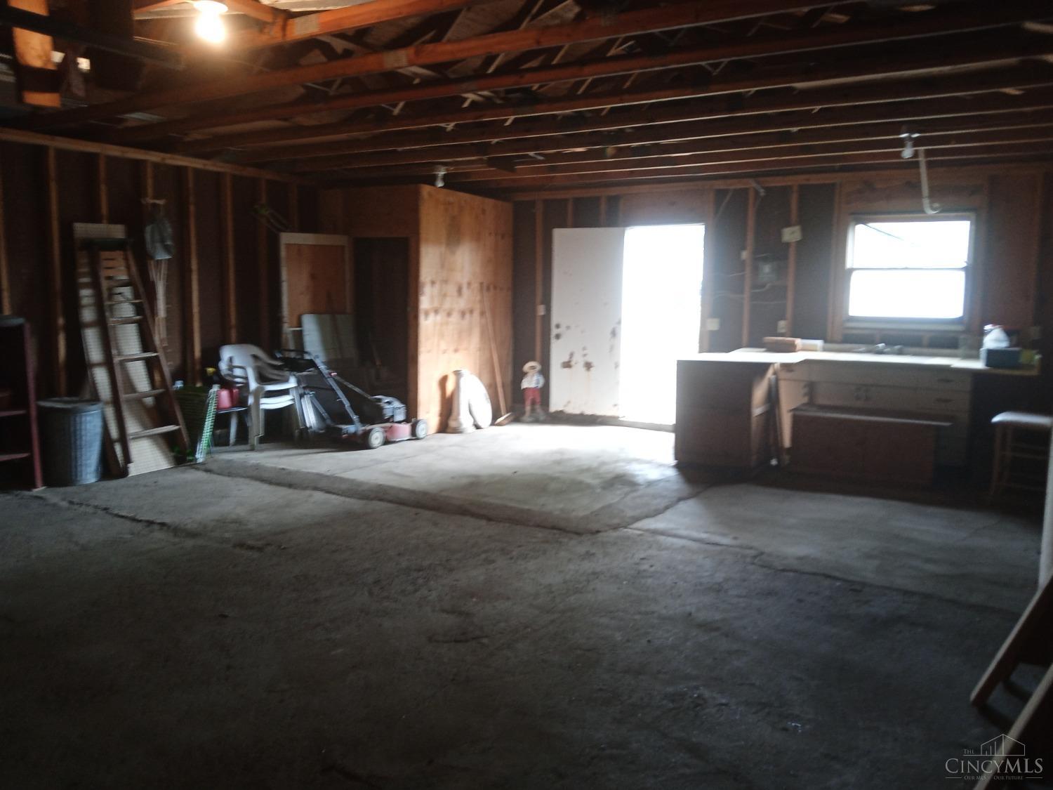 1313 Woodlawn Avenue, Middletown, Ohio image 23
