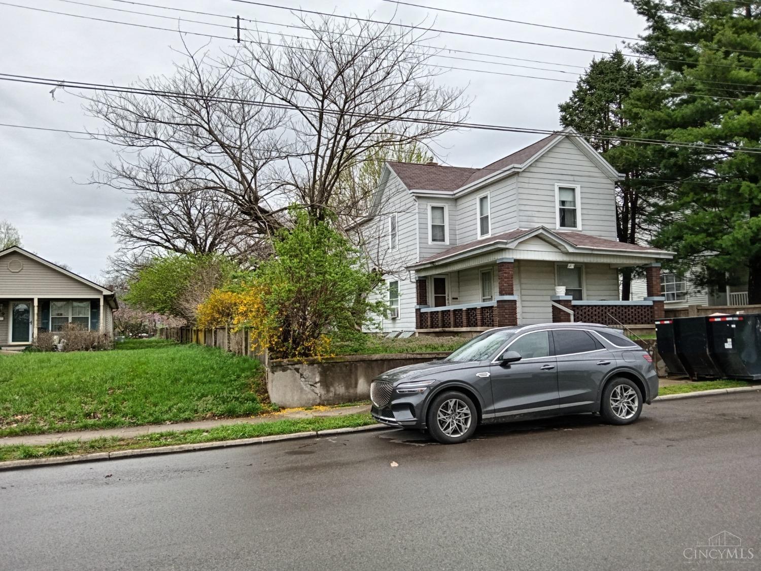 1313 Woodlawn Avenue, Middletown, Ohio image 3