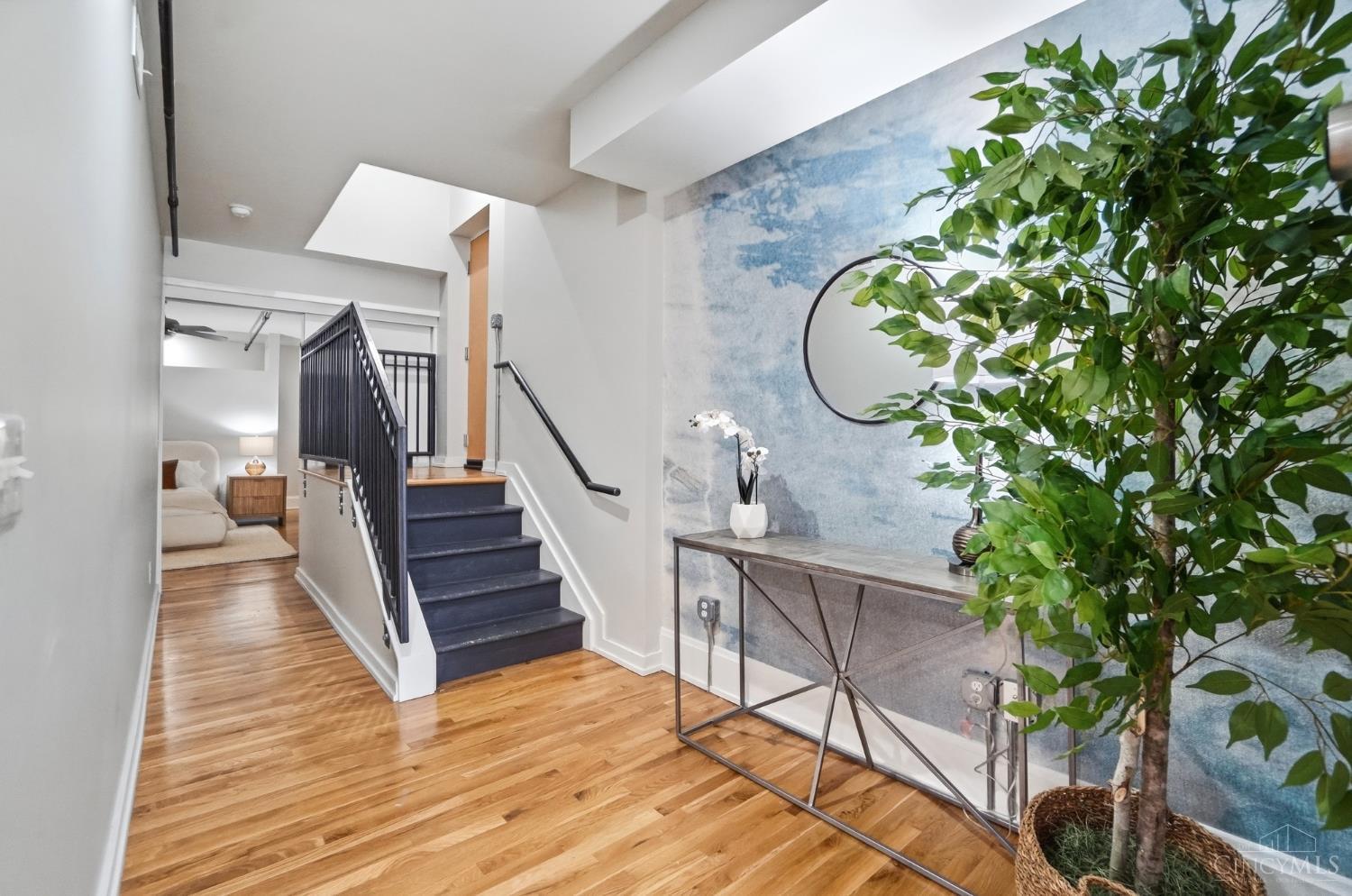 1415 Vine Street 305