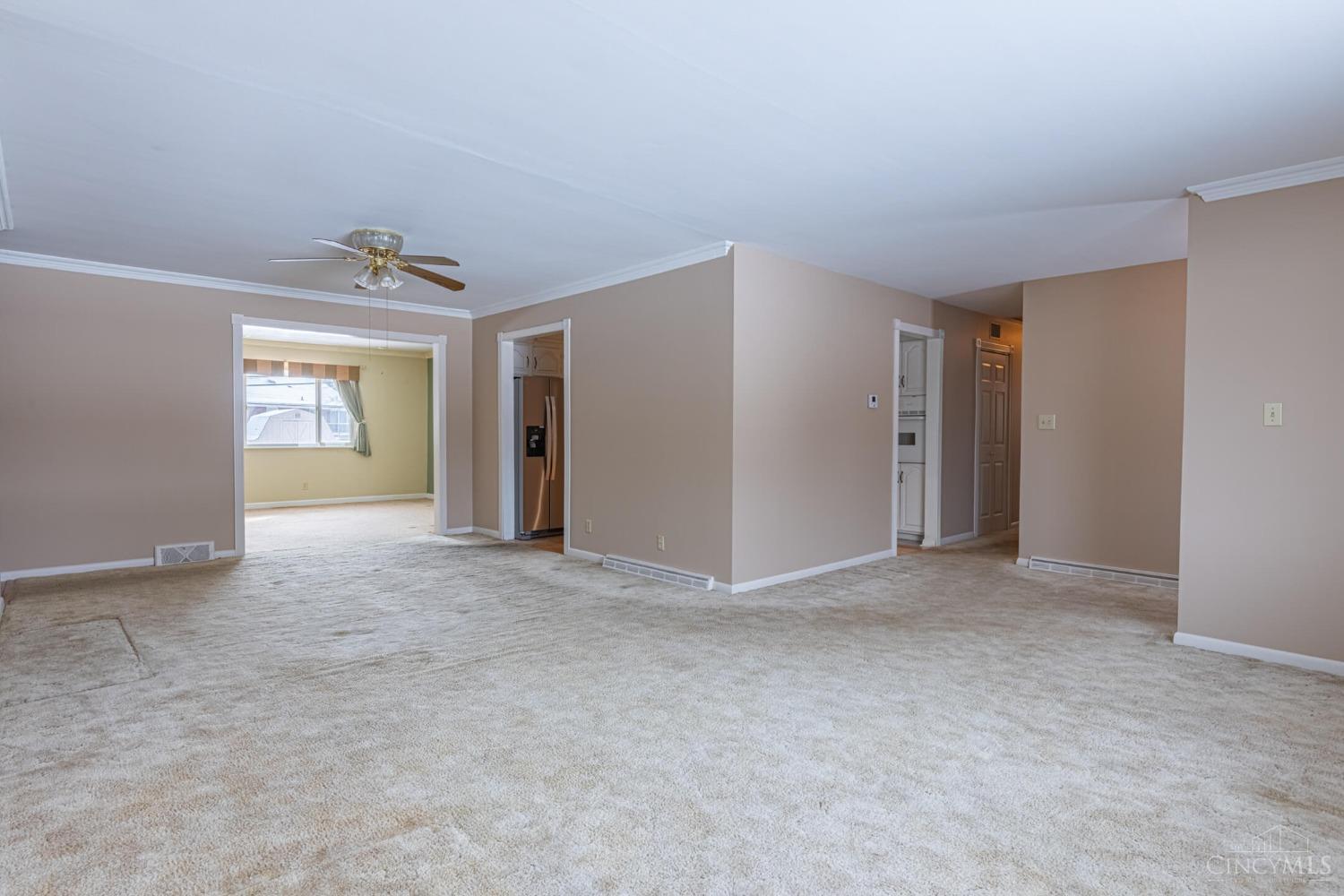 1621 Croydon Lane, Middletown, Ohio image 4