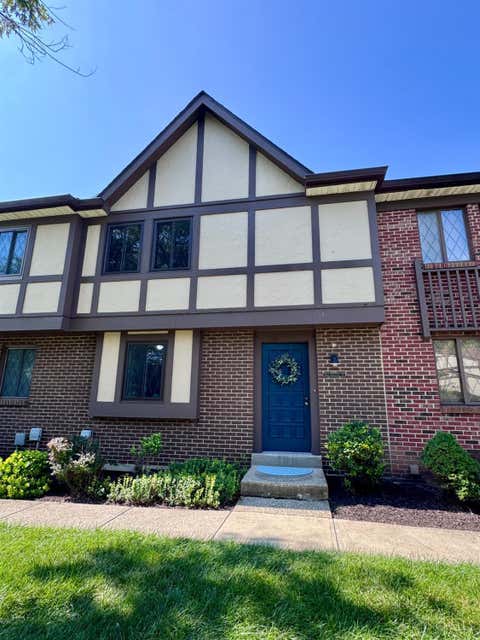 Condo For Sale - 7488 Graystone Court<br/> West Chester, OH 45069
