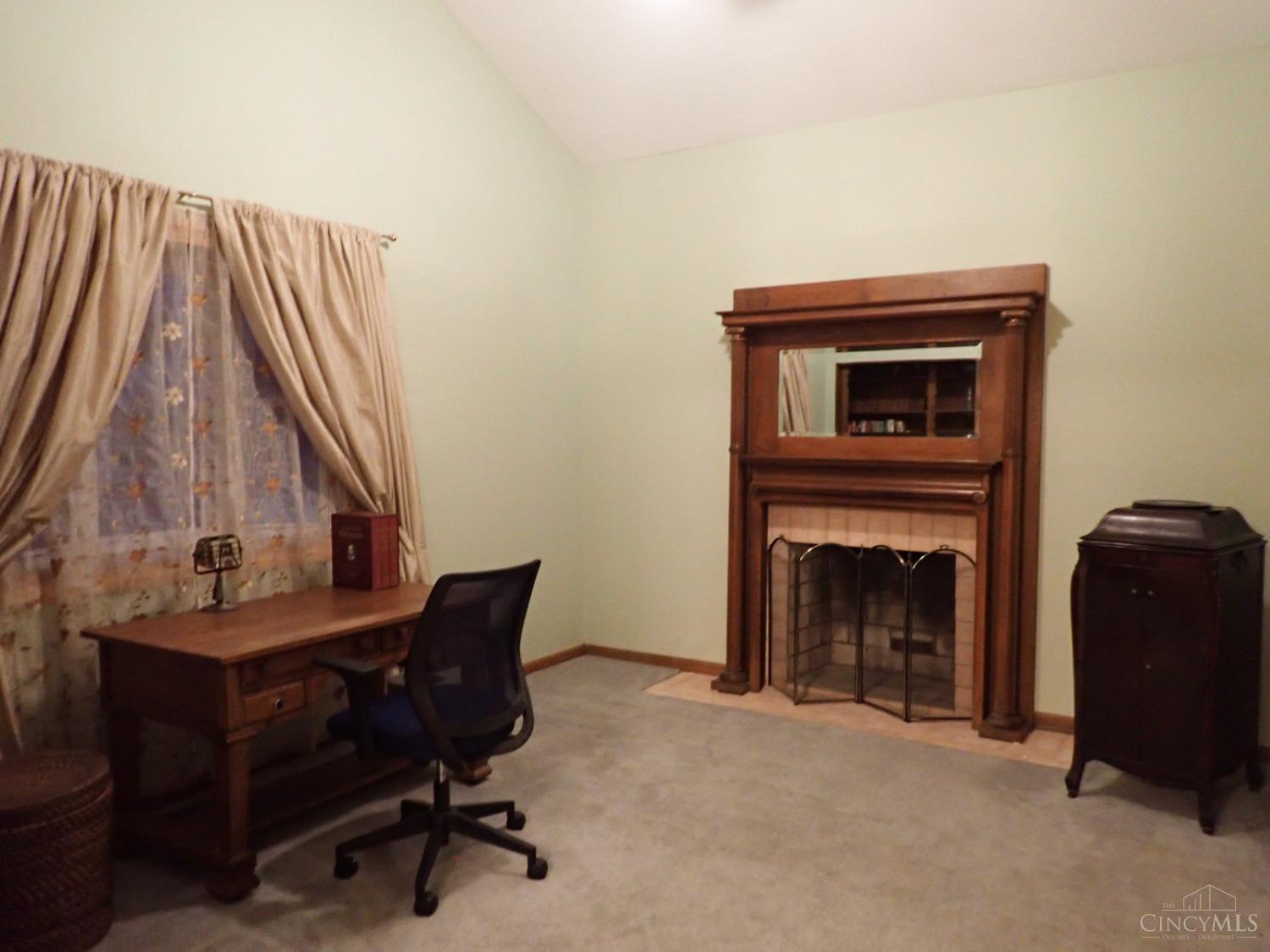 2309 Oak Tree Drive, Fairfield, Ohio image 3