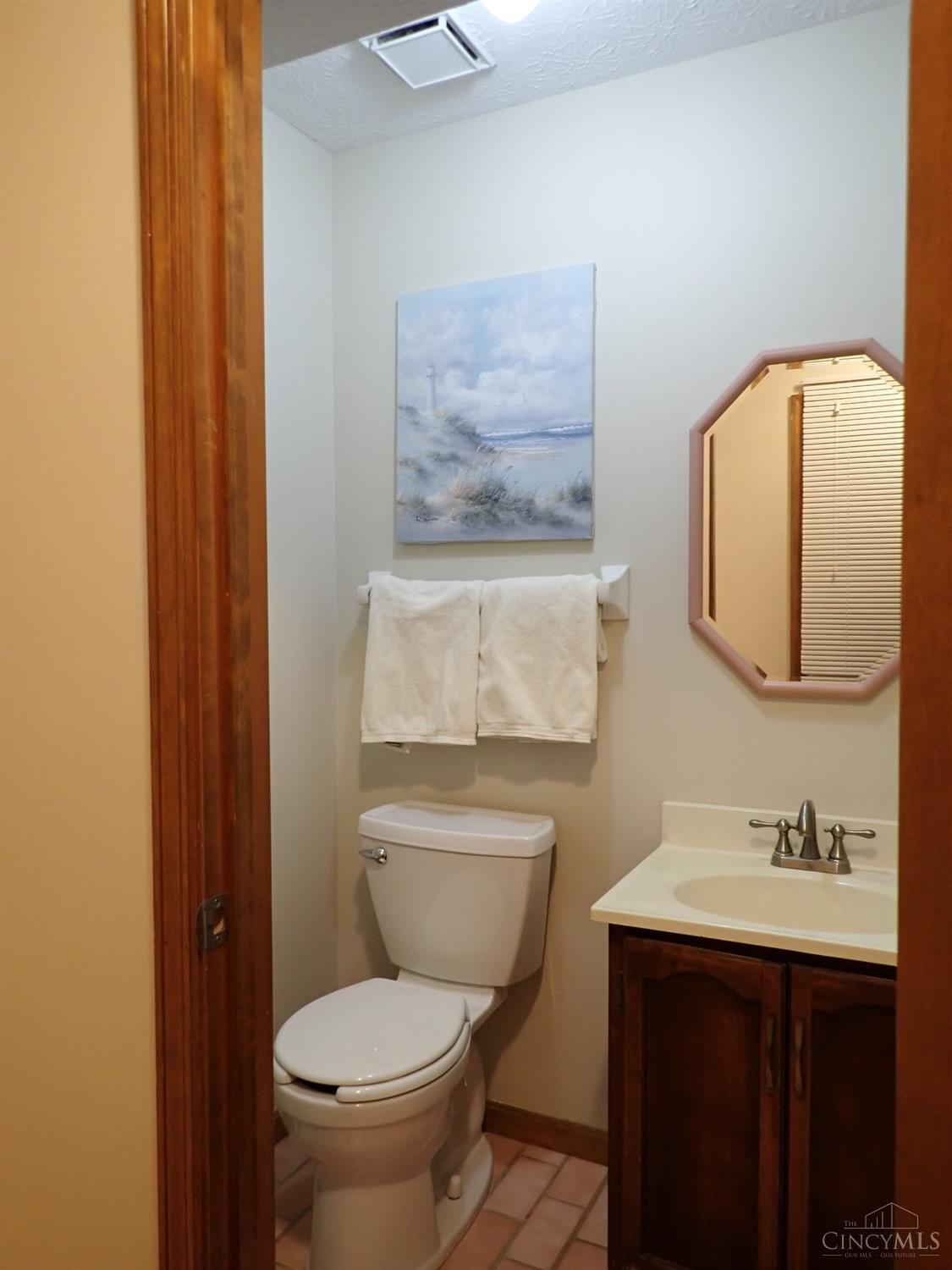 2309 Oak Tree Drive, Fairfield, Ohio image 14