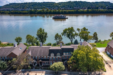 Condo For Sale - 2207 Riverside Drive #C4<br/> Cincinnati, OH 45202