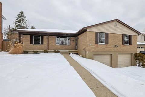 Photo of 2530 Falconbridge Drive, Cincinnati, OH 45238 (MLS # 1868235)