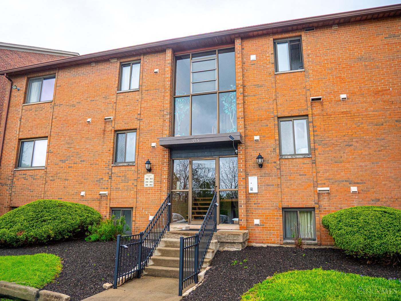 355 Grand Avenue #302, Cincinnati, Ohio image 1