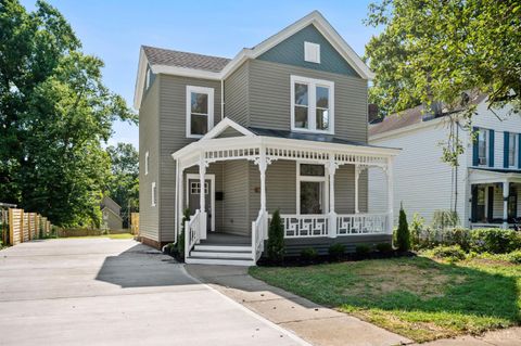Photo of 4714 Castle Place, Cincinnati, OH 45227 (MLS # 1856330)