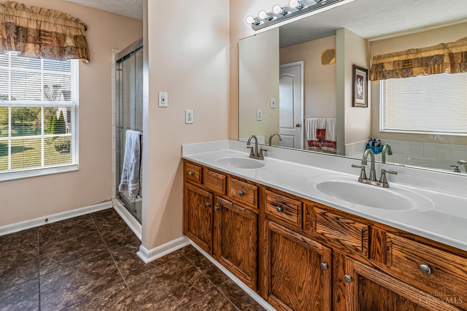 Miamisburg, Ohio 45342, United States, 4 Bedrooms Bedrooms, ,3 BathroomsBathrooms,Residential,Active,218464