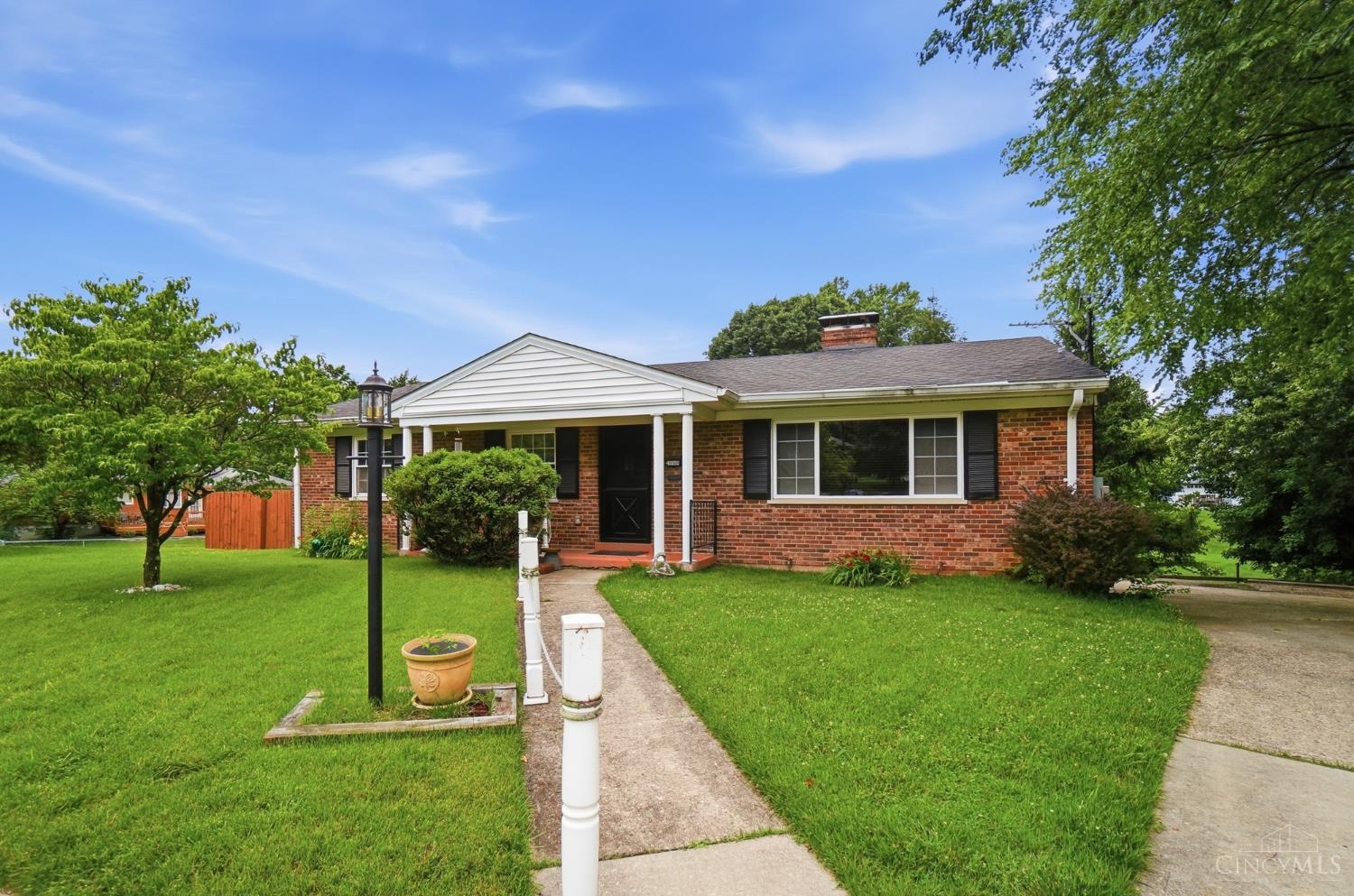 2040 Parkhurst Court