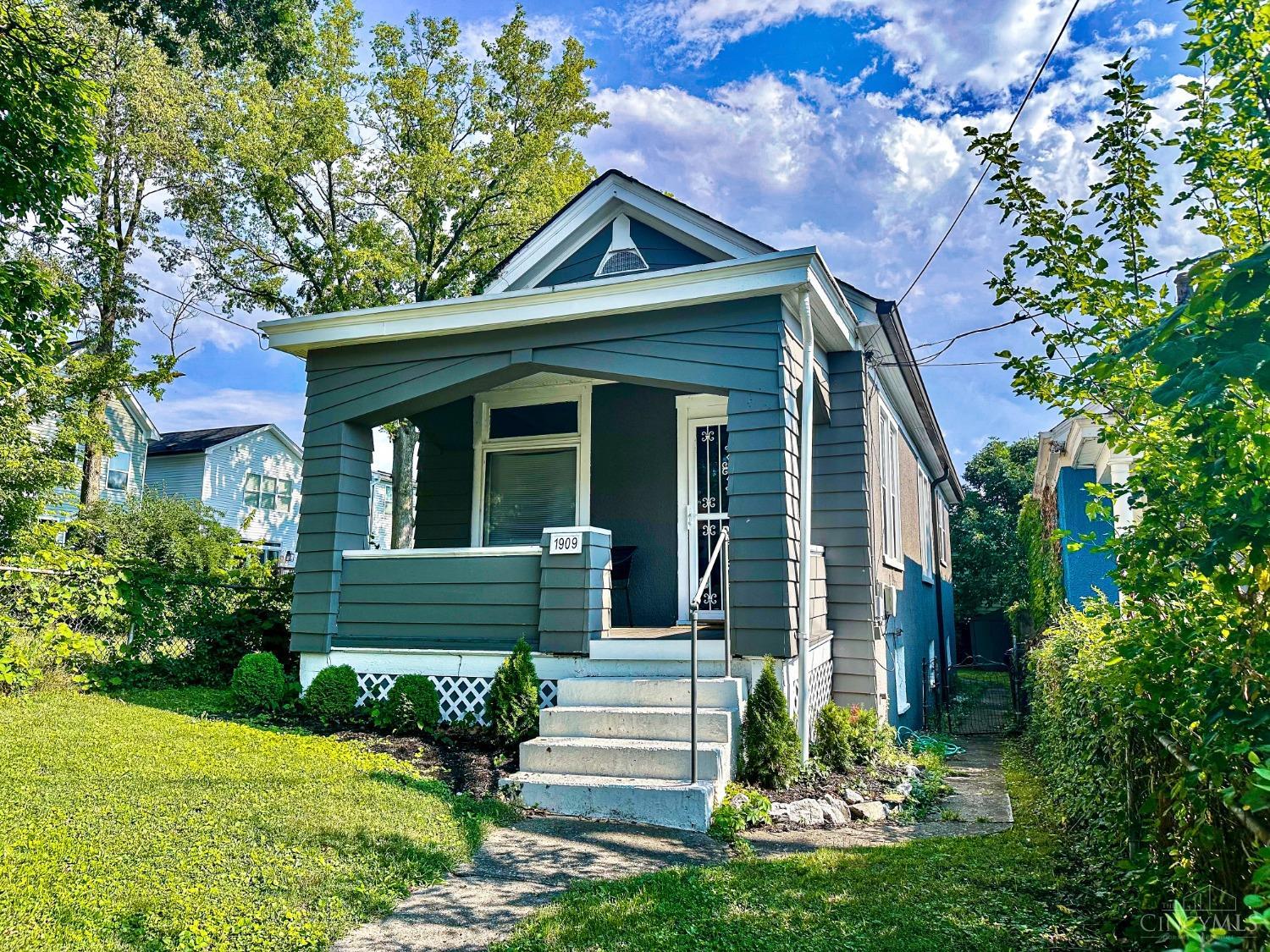 View Cincinnati, OH 45208 house