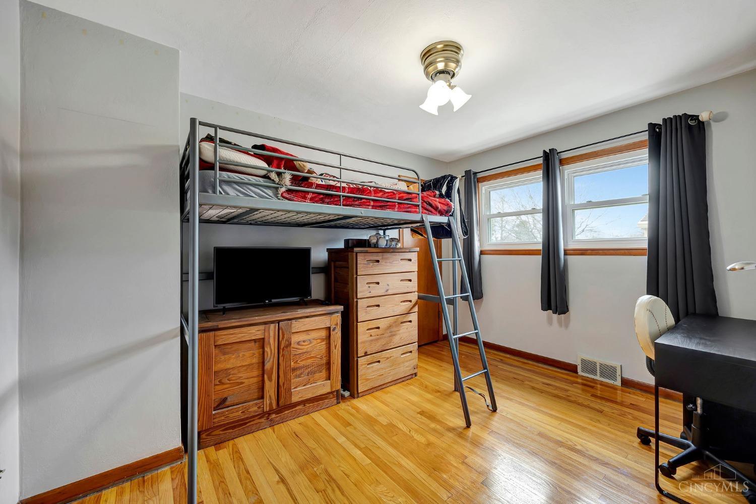 4870 Fairfield Avenue, Fairfield, Ohio image 13