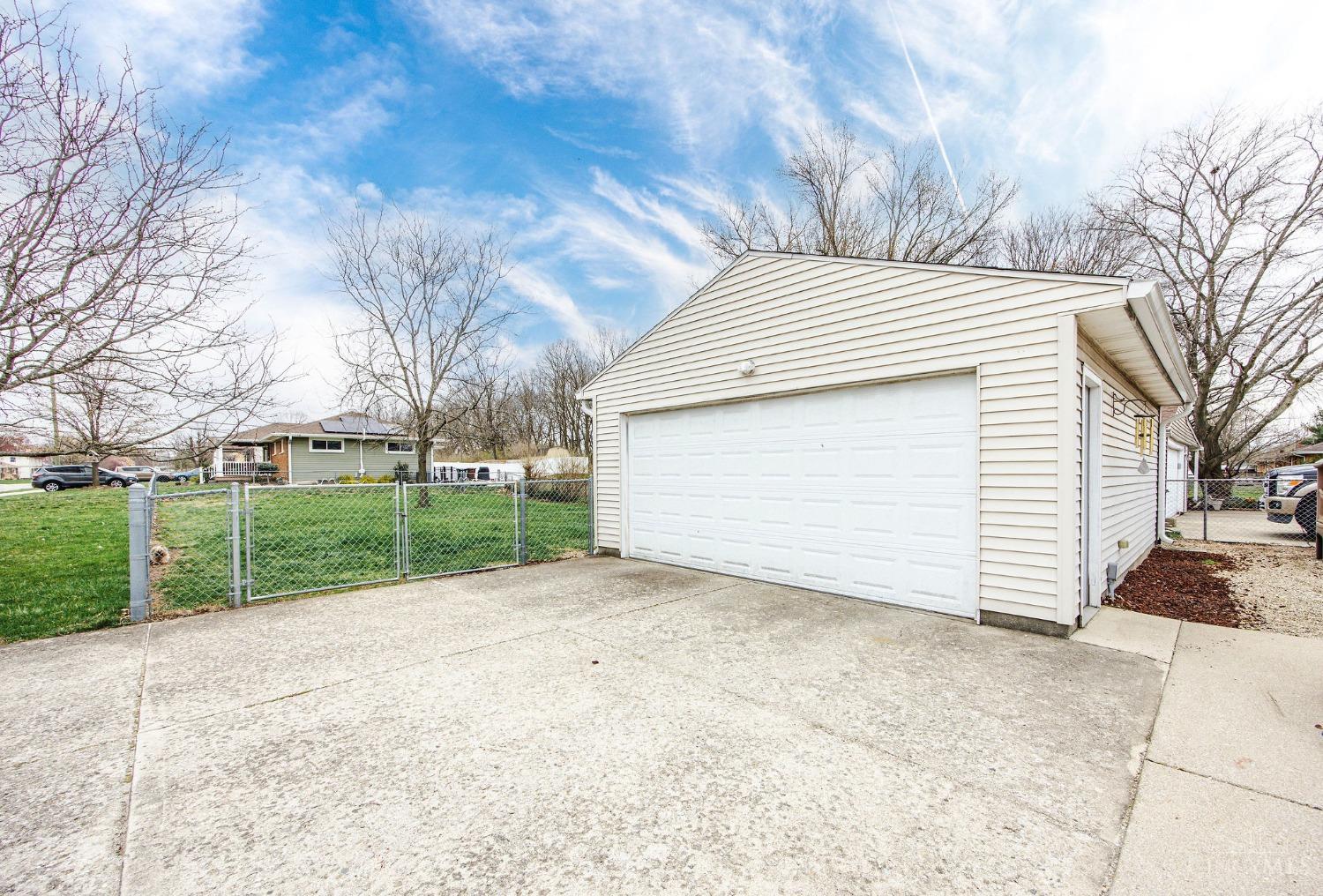 4870 Fairfield Avenue, Fairfield, Ohio image 20
