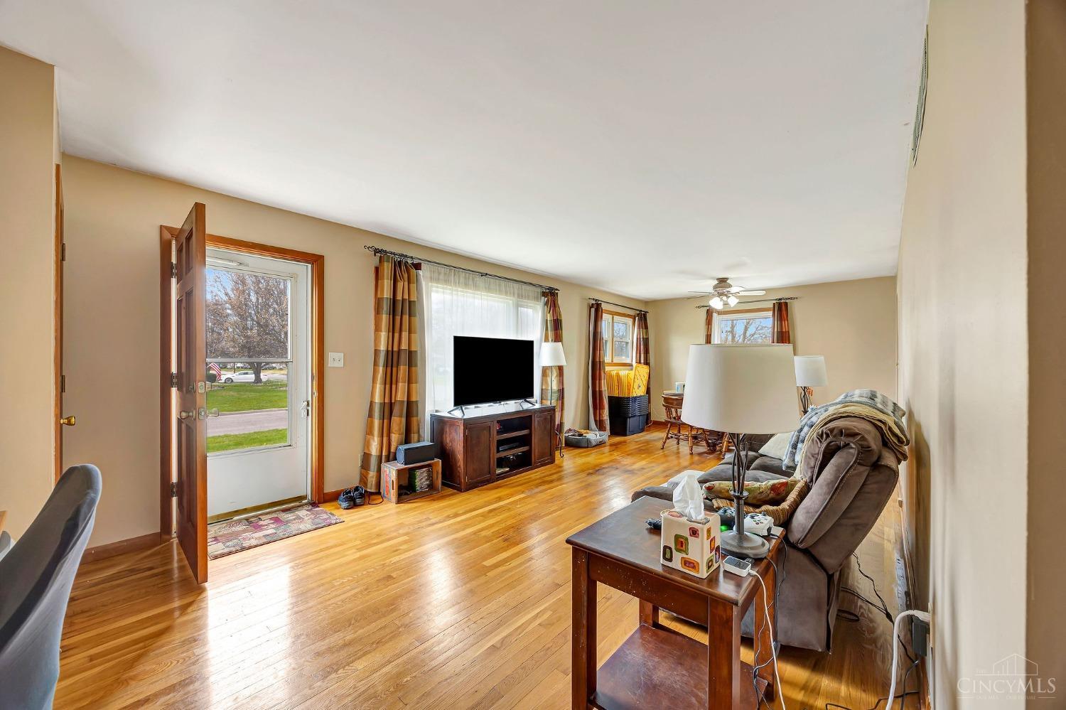 4870 Fairfield Avenue, Fairfield, Ohio image 3