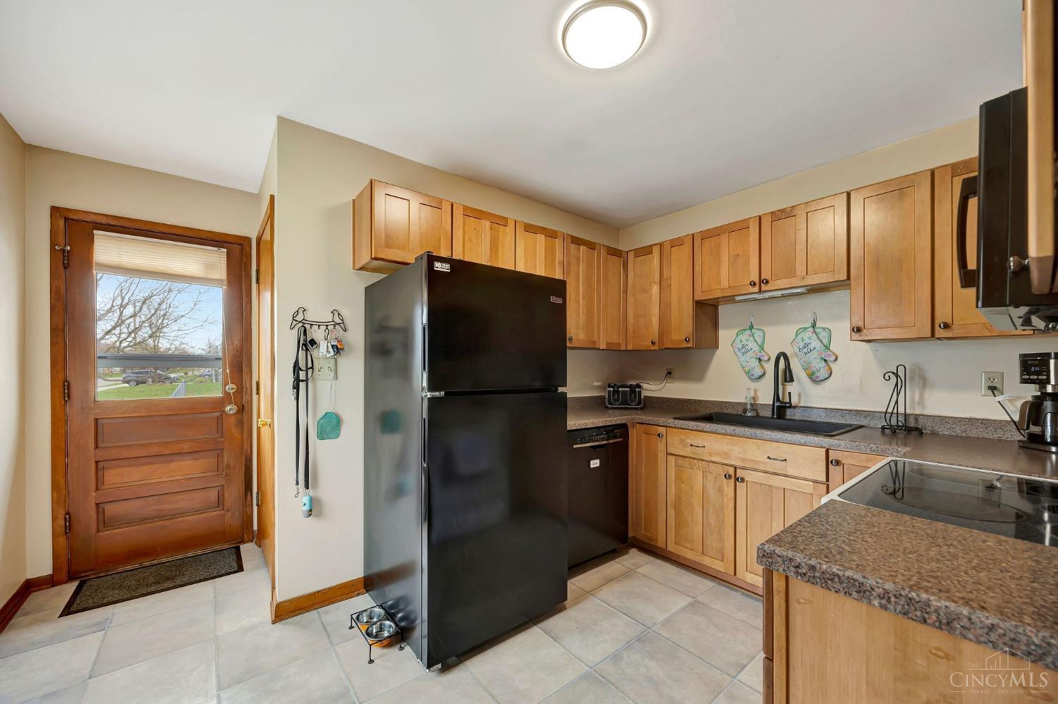 4870 Fairfield Avenue, Fairfield, Ohio image 8