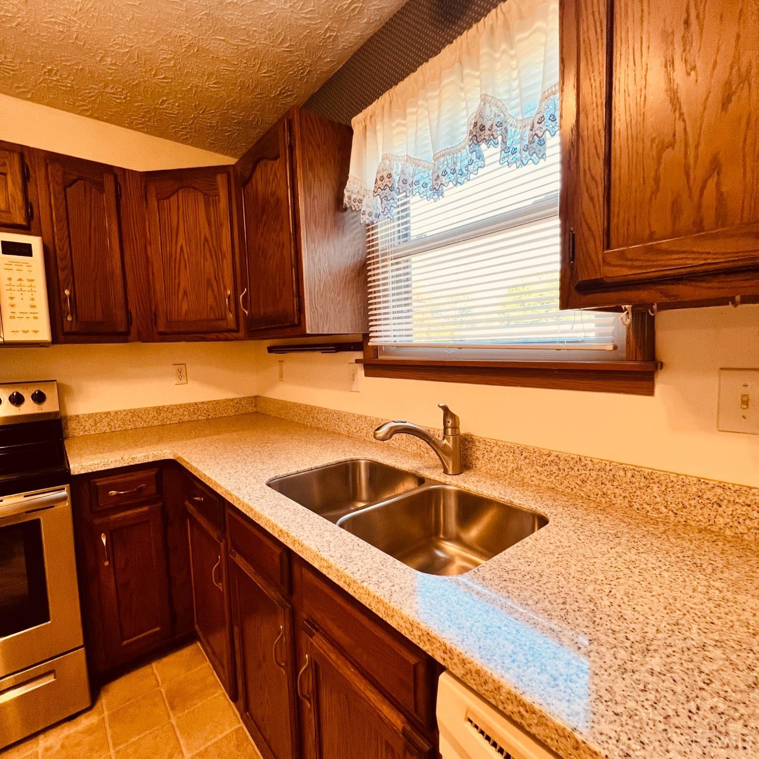 118 Springlake Avenue #MIDDL, Hillsboro, Ohio image 12