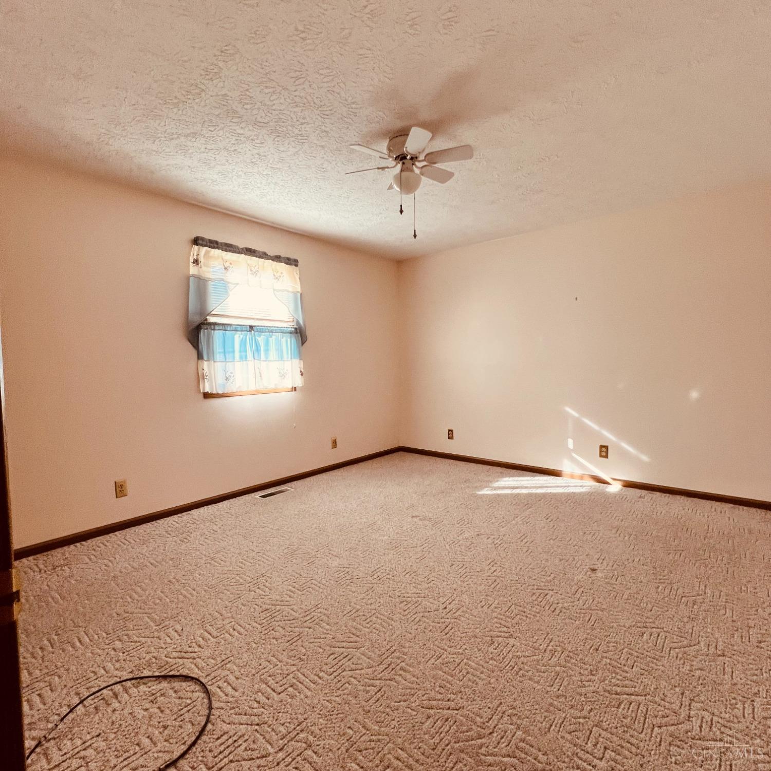 118 Springlake Avenue #MIDDL, Hillsboro, Ohio image 15