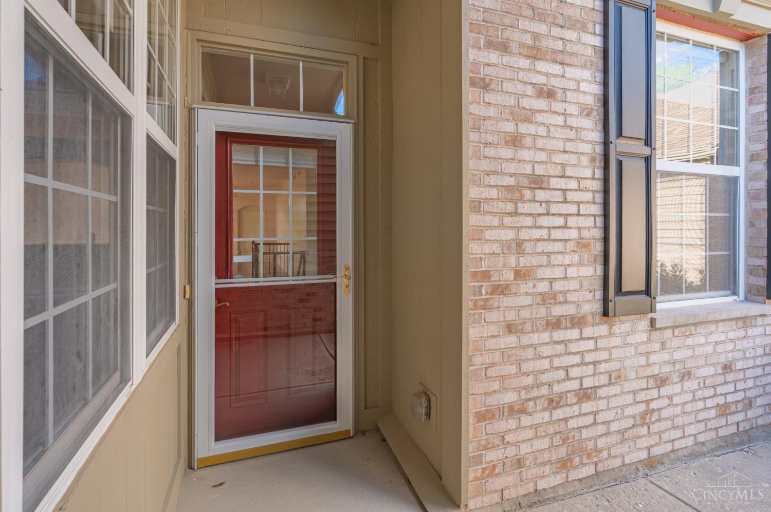 7337 Red Oak Court