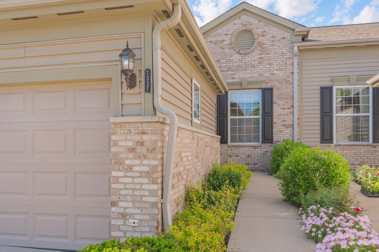 7337 Red Oak Court