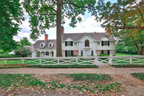 Photo of 145 E Fountain Avenue, Glendale, OH 45246 (MLS # 1854139) Photo of 145 E Fountain Avenue, Glendale, OH 45246 (MLS # 1854139)