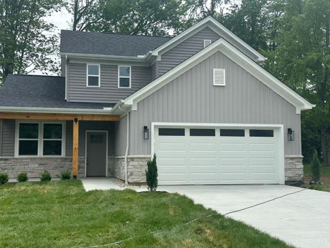 Photo of 335 Ruth Street, Loveland, OH 45140 (MLS # 1860590)