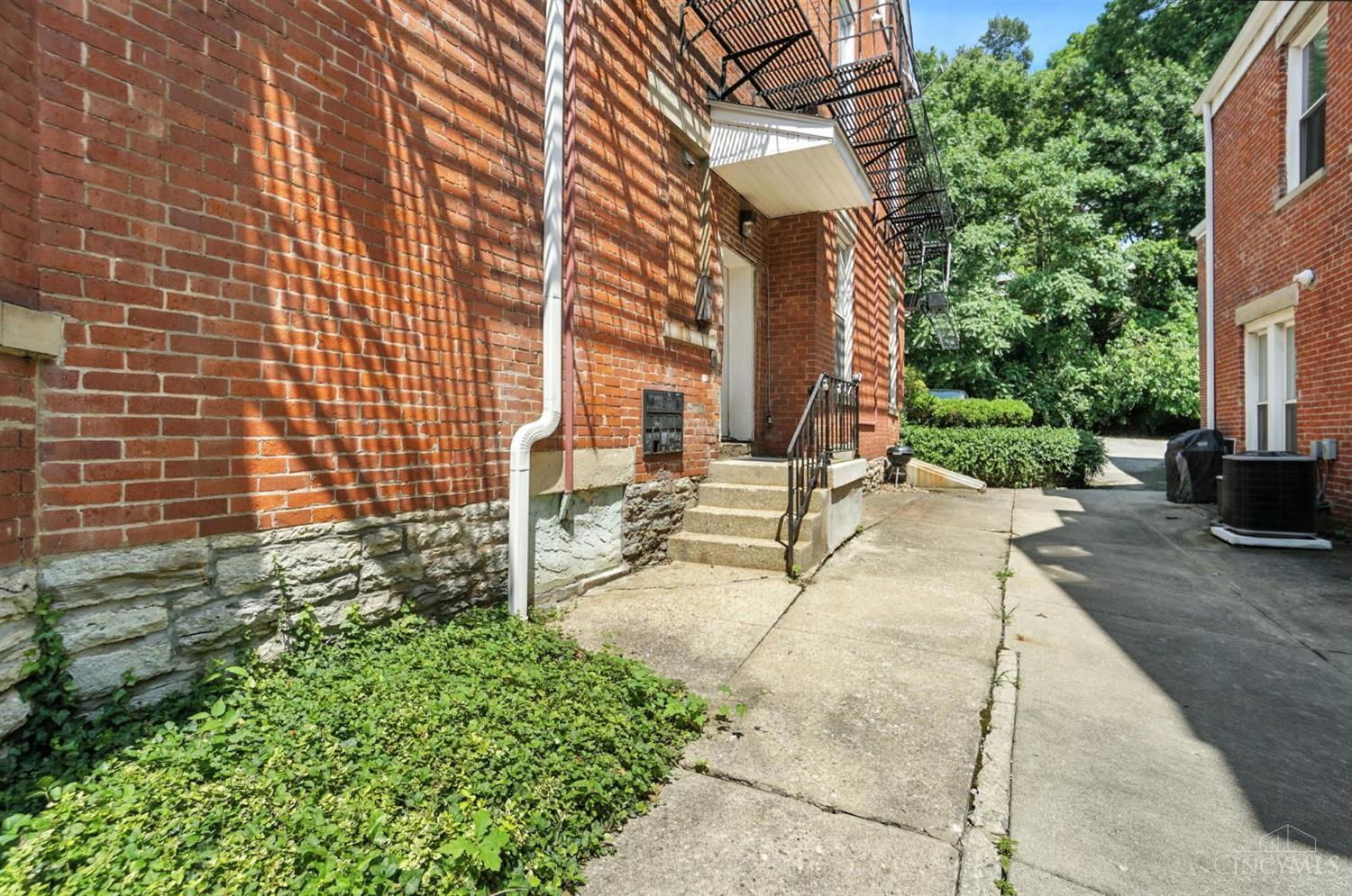2108 Fulton Avenue 1