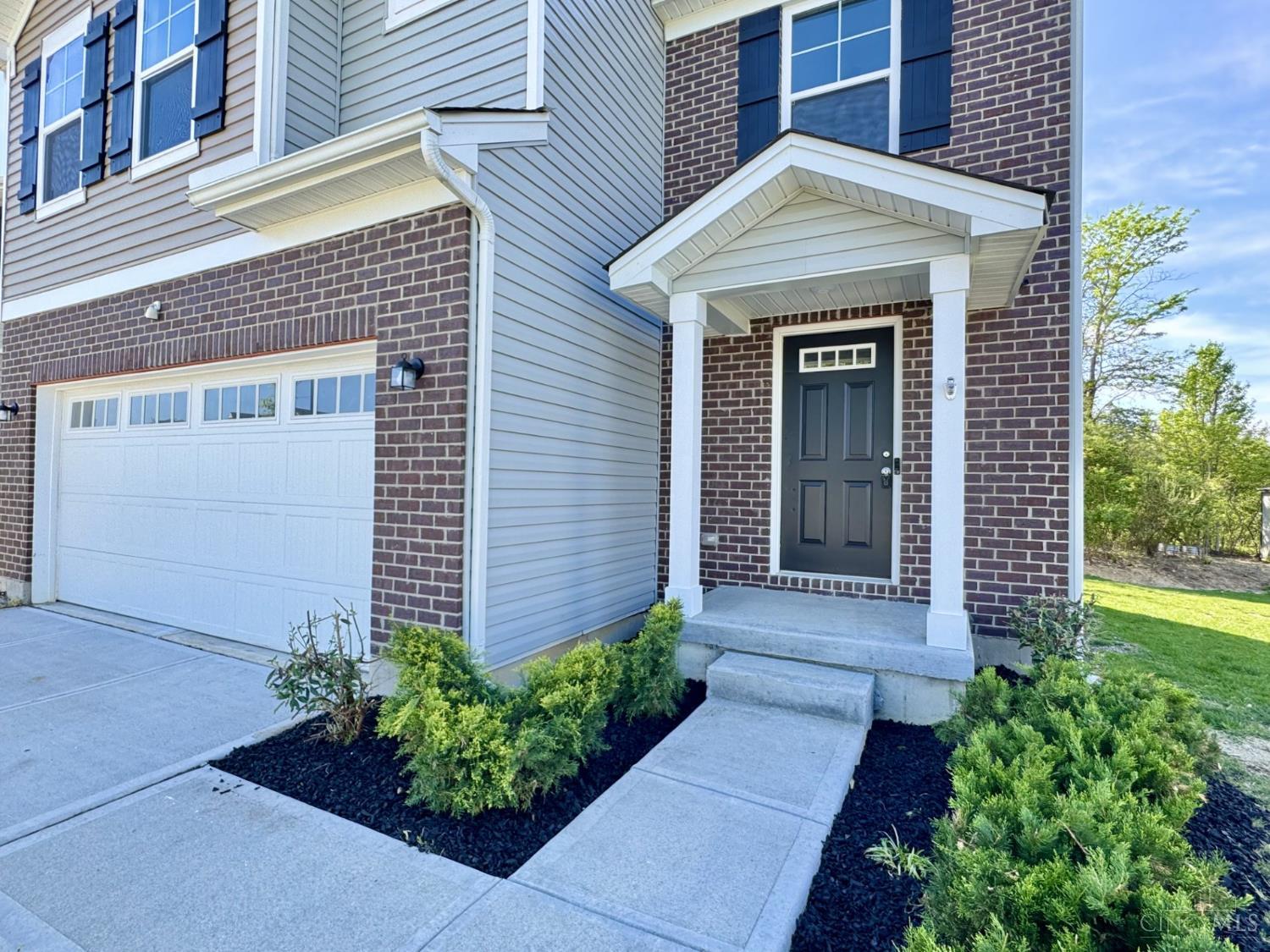 2905 Pine Leaf Court