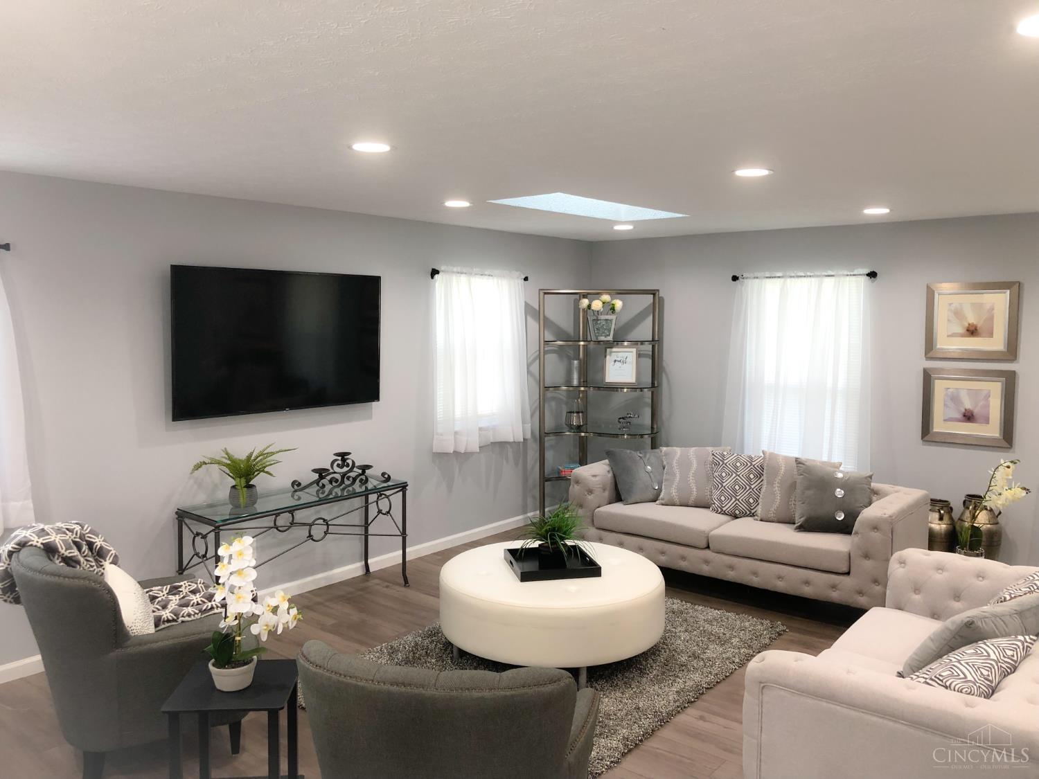 6703 Cincinnati Dayton Road