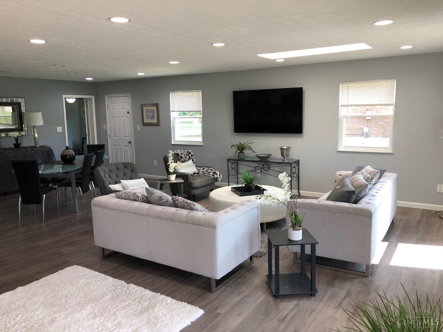 6703 Cincinnati Dayton Road