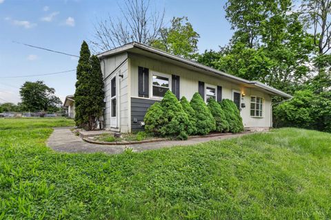 Photo of 2584 Wenning Road, Colerain Township, OH 45231 (MLS # 1877471)