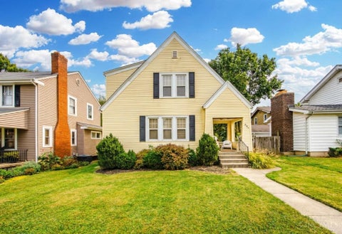 Photo of 506 Ridgelawn Avenue, Hamilton, OH 45013 (MLS # 1897045)