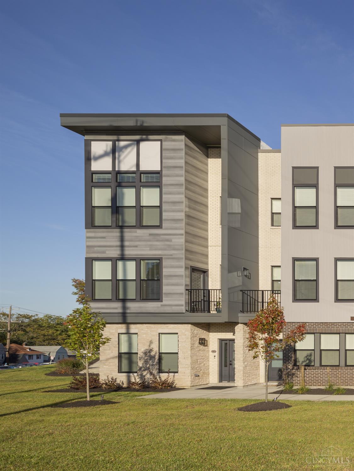 3500 Madison Park Avenue C